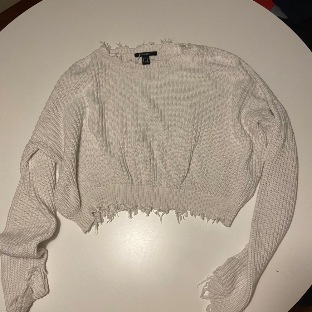 White sweater only worn a few times